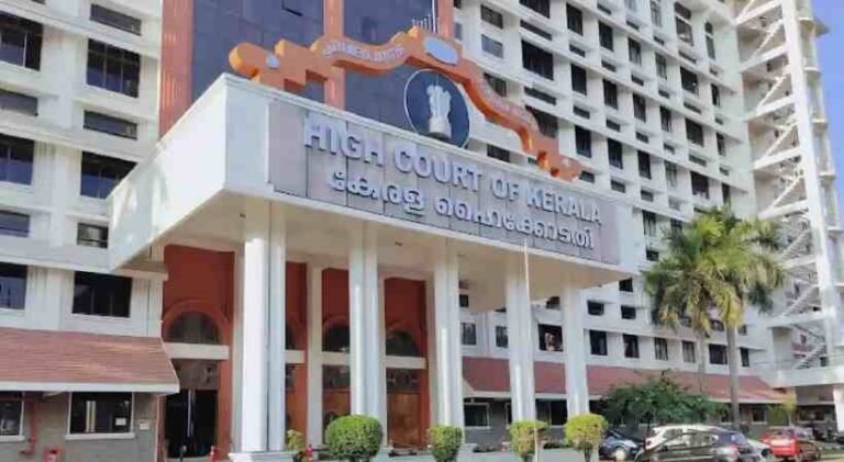 മുണ്ടക്കൈ-ചൂരൽമല പുനരധിവാസം; എൽസ്റ്റൺ എസ്റ്റേറ്റ് ഏറ്റെടുക്കാൻ 17 കോടി രൂപ അധികം കെട്ടിവെക്കണം, സർക്കാരിനോട് ഹൈക്കോടതി