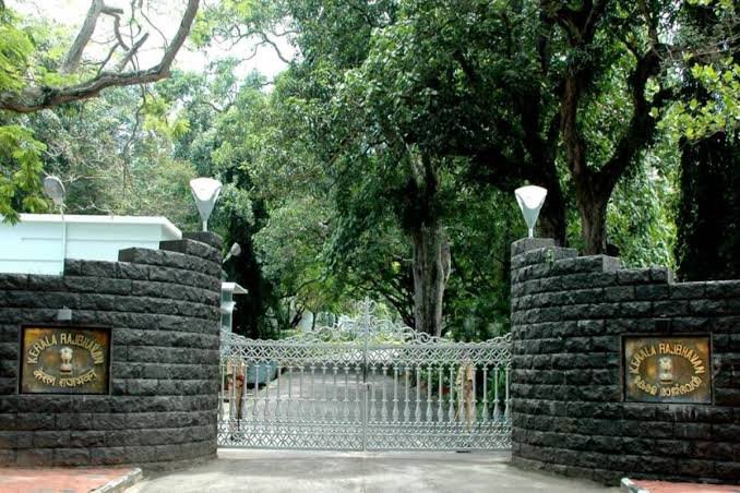 രാജ്ഭവനിലും, മുഖ്യമന്ത്രിയുടെ ഓഫീസിലും ബോംബ് ഭീഷണി