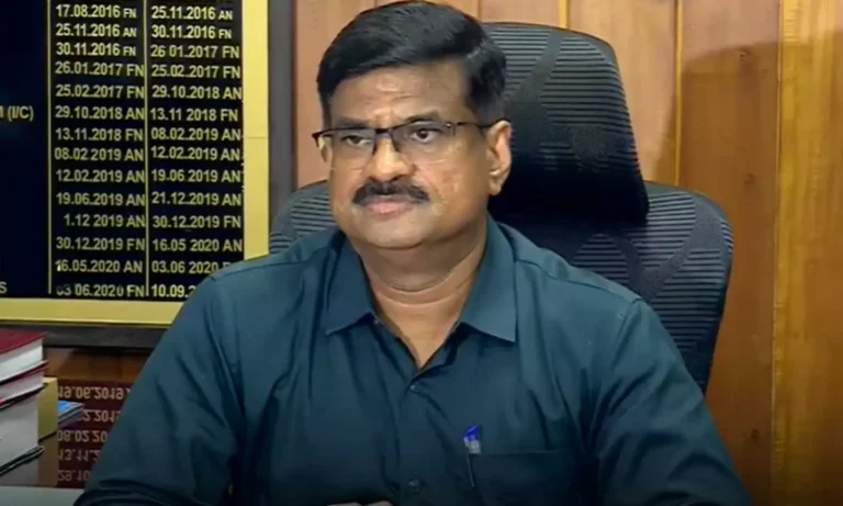 ‘നിലമ്പൂരിൽ ഉപതെരഞ്ഞെടുപ്പ് ജൂണിന് മുമ്പ് നടത്തണം’; തെരഞ്ഞെടുപ്പ് കമ്മീഷന് കത്തയച്ച് കലക്ടർ