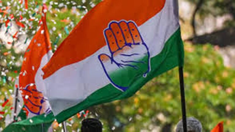 കോണ്‍ഗ്രസ് പുനഃസംഘടന; യുവാക്കൾക്ക് അവസരം നൽകാൻ ആലോചന