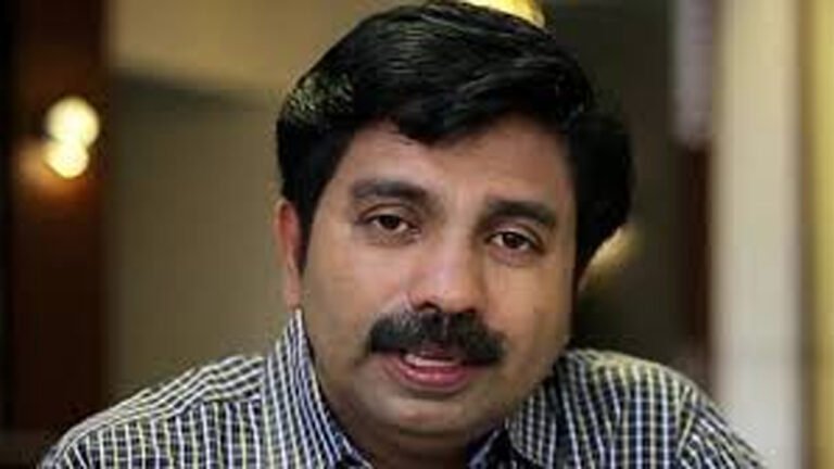 നിലമ്പൂരിലെ യുഡിഎഫ് സ്ഥാനാർഥി ആര്യാടൻ ഷൗക്കത്ത് ഇന്ന് പാണക്കാട് സന്ദർശിക്കും.