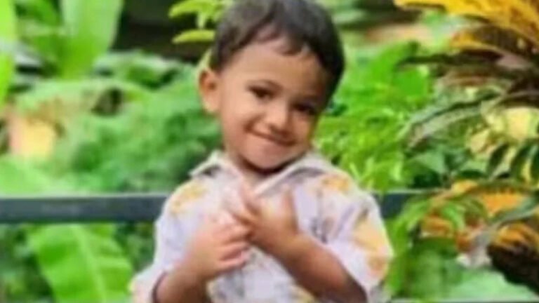 നിർത്തിയിട്ട കാർ പിന്നോട്ടിറങ്ങി ദേഹത്ത് കയറി; വിരുന്ന് വന്ന രണ്ടരവയസ്സുകാരന് ദാരുണാന്ത്യം