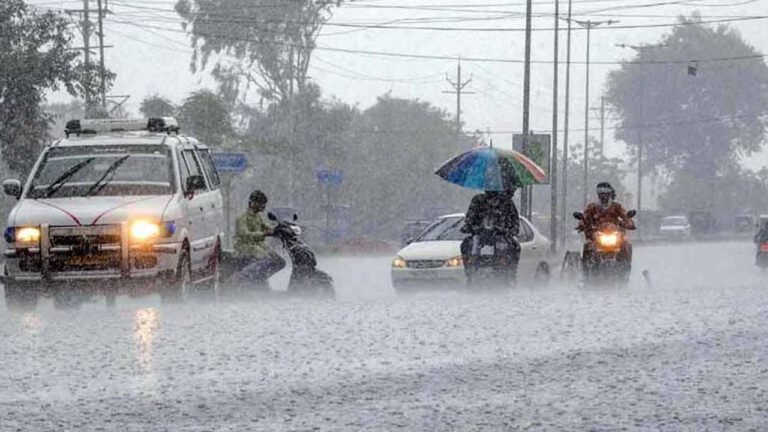 സംസ്ഥാനത്ത് അതിതീവ്രമഴ മുന്നറിയിപ്പ്;6 ജില്ലകളിൽ വിദ്യാഭ്യാസ സ്ഥാപനങ്ങൾക്ക് അവധി പ്രഖ്യാപിച്ചു