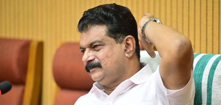 നിലമ്പൂരില്‍ മത്സരിക്കാന്‍ അന്‍വര്‍;പ്രചാരണത്തിന് എത്തേണ്ട നേതാക്കളുടെ പട്ടികയും ദേശീയ നേതൃത്വത്തിന് കൈമാറി