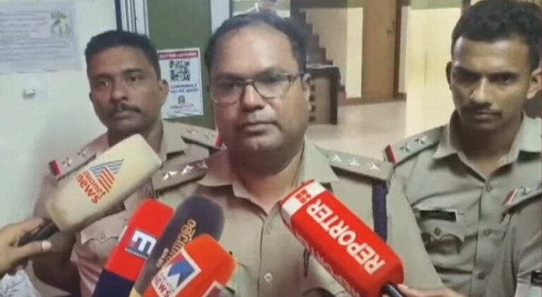 നീറ്റ് പരീക്ഷയിലെ ആള്‍മാറാട്ട ശ്രമം: വിദ്യാര്‍ത്ഥിക്ക് വ്യാജ ഹാള്‍ ടിക്കറ്റ് കൈമാറിയത് അക്ഷയ സെന്റര്‍ ജീവനക്കാരി