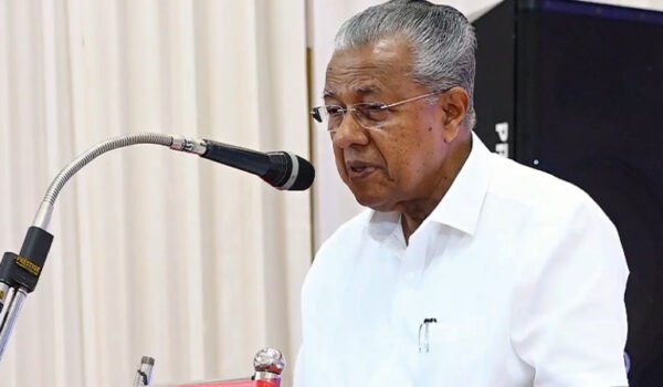 ‘കേന്ദ്രവും സംസ്ഥാനവും ഒന്നിച്ച് നീങ്ങാമെന്ന വാക്കുകൾക്ക് നന്ദി എന്ന് പ്രധാനമന്ത്രിയോട് പറഞ്ഞു, മറുപടി ചിരിയിലൊതുക്കി, ആ ചിരിയുടെ അർത്ഥം എന്താണെന്ന് എല്ലാവർക്കും അറിയാം’: മുഖ്യമന്ത്രി