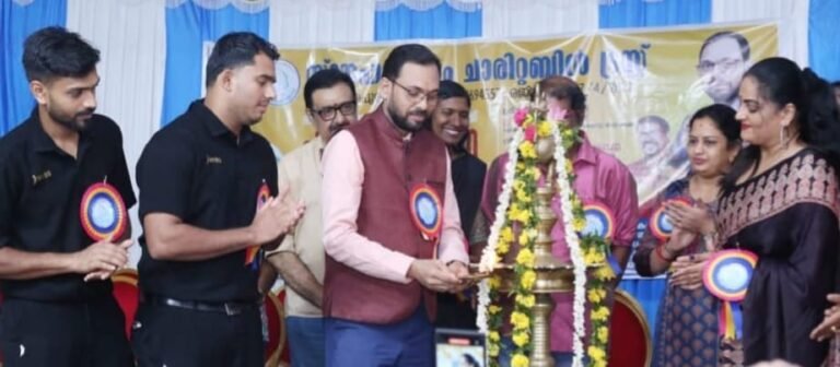 സ്നേഹസാന്ദ്രം ചാരിറ്റബിൾ ട്രസ്റ്റ് ഭിന്നശേഷിക്കാരായ വിദ്യാർത്ഥികൾക്ക് സൗജന്യമായി പഠനോപകരണങ്ങൾ  വിതരണം ചെയ്തു