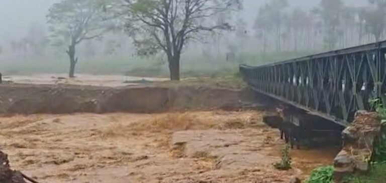 മുണ്ടക്കൈയിൽ വീണ്ടും ശക്തമായ മലവെള്ളപ്പാച്ചിലും; ആളപായമില്ല