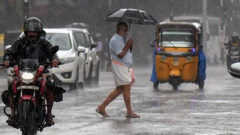 സംസ്ഥാനത്ത് കാലവർഷം വീണ്ടും ശക്തി പ്രാപിച്ചു;രണ്ട് ജില്ലകളിൽ ഓറഞ്ച് അലേർട്ട്, എട്ട് ജില്ലകളിൽ യെല്ലോ അലേർട്ട്