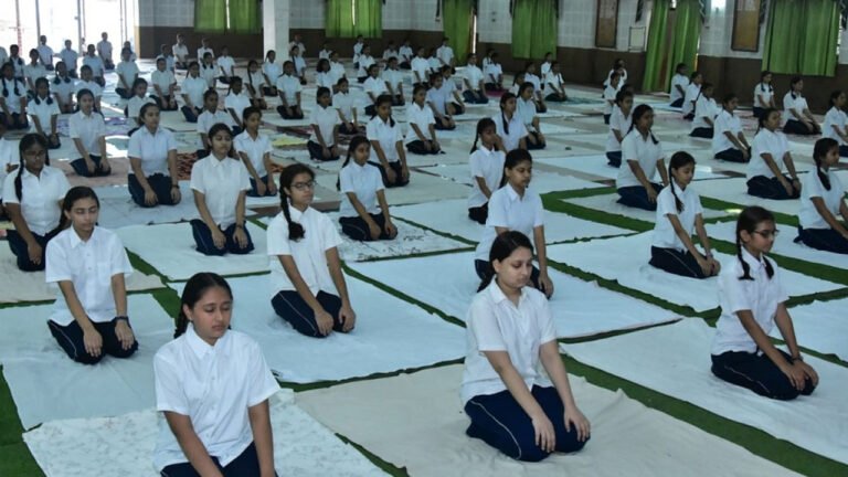 ‘ഹരിത് യോഗ’; യോ​ഗ ബോധവൽക്കരണ പരിപാടി സംഘടിപ്പിച്ചു