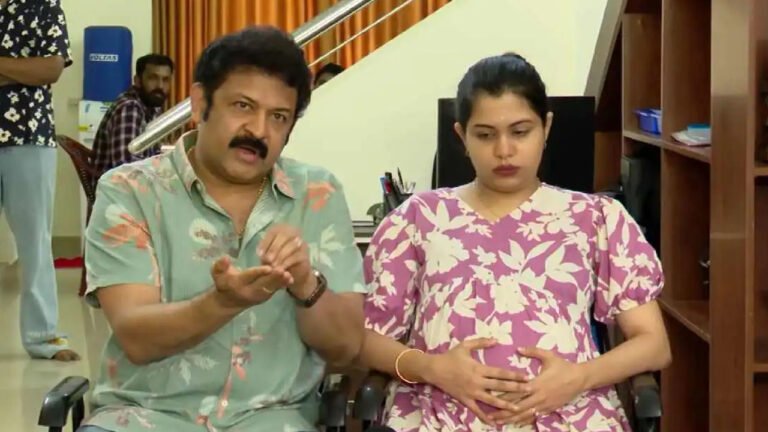 ബി ജെ പി നേതാവുമായ കൃഷ്ണകുമാറും മകൾ ദിയ കൃഷ്ണയും മുൻകൂർ ജാമ്യാപേക്ഷ നൽകി