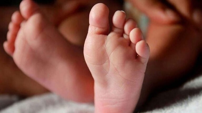 മലപ്പുറത്ത് ഒമ്പത് മാസ പ്രായമുള്ള കുഞ്ഞിനെ ഒന്നരലക്ഷം രൂപയ്ക്ക് വിറ്റു