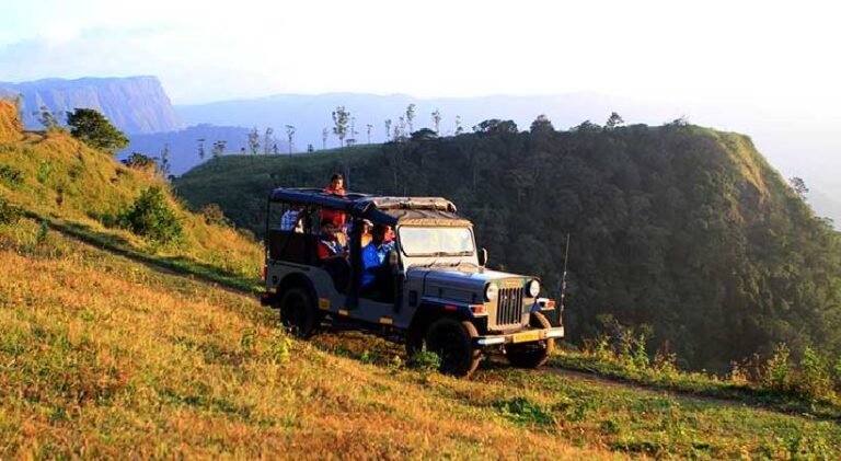ഇടുക്കി ജില്ലയിൽ ജീപ്പ് സവാരിക്കും ഓഫ് റോഡ് സവാരിക്കും നിരോധനം